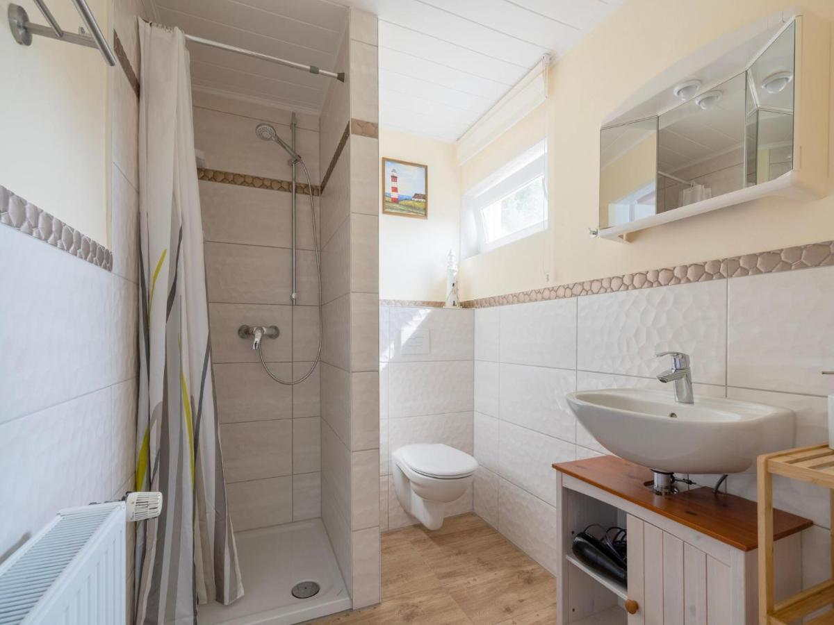 Beautiful Bungalow In Poel Near The Beach Fahrdorf  Eksteriør bilde