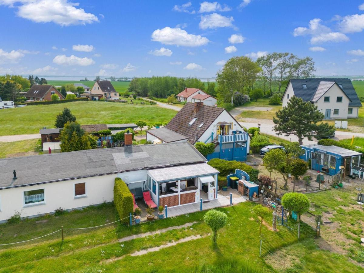 Beautiful Bungalow In Poel Near The Beach Fahrdorf  Eksteriør bilde